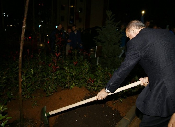 Erdoğan, RTEÜ İlahiyat Fakültesi Binasının Açılışını Yaptı 21