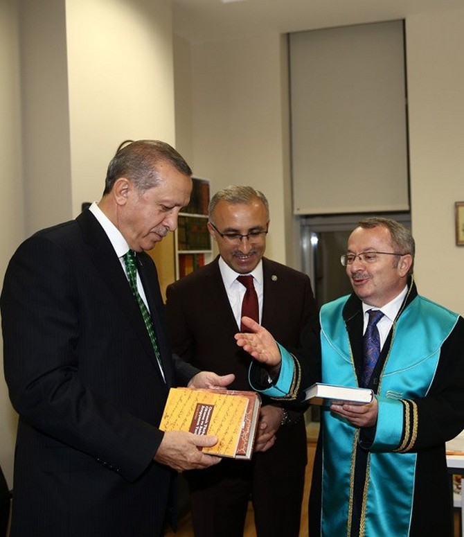 Erdoğan, RTEÜ İlahiyat Fakültesi Binasının Açılışını Yaptı 23