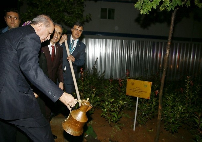 Erdoğan, RTEÜ İlahiyat Fakültesi Binasının Açılışını Yaptı 24