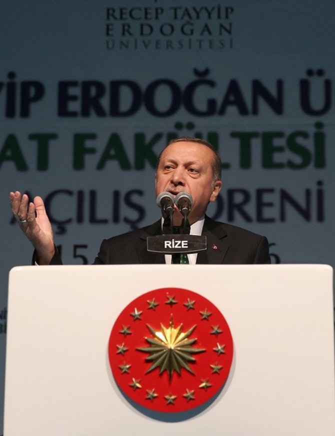 Erdoğan, RTEÜ İlahiyat Fakültesi Binasının Açılışını Yaptı 7