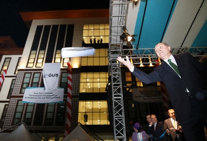 Erdoğan, RTEÜ İlahiyat Fakültesi Binasının Açılışını Yaptı 9
