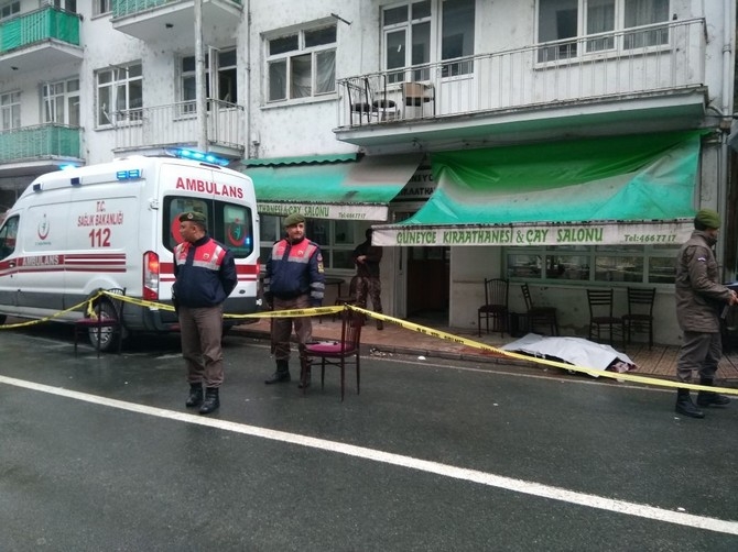 Rize'de Kahvehane Tarandı 3 Ölü, 6 Yaralı 6