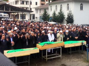 Rize’de Silahlı Saldırıda Ölen 3 Kişi Ebediyete Uğurlandı