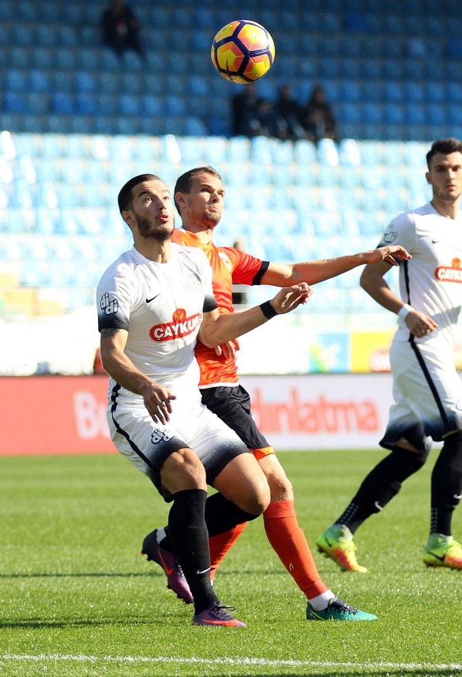Rizespor-Adanaspor Maçı Fotoğrafları 9