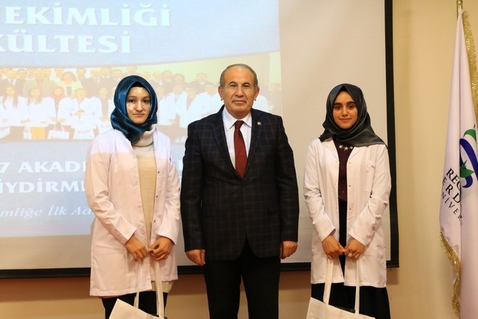 RTEÜ Diş Hekimliği Fakültesi Öğrencileri Önlüklerini Giydi 8