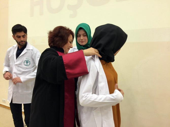 RTEÜ Tıp Fakültesi Öğrencileri Önlüklerini Giydi 50