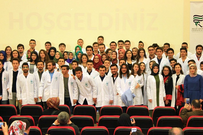 RTEÜ Tıp Fakültesi Öğrencileri Önlüklerini Giydi 65