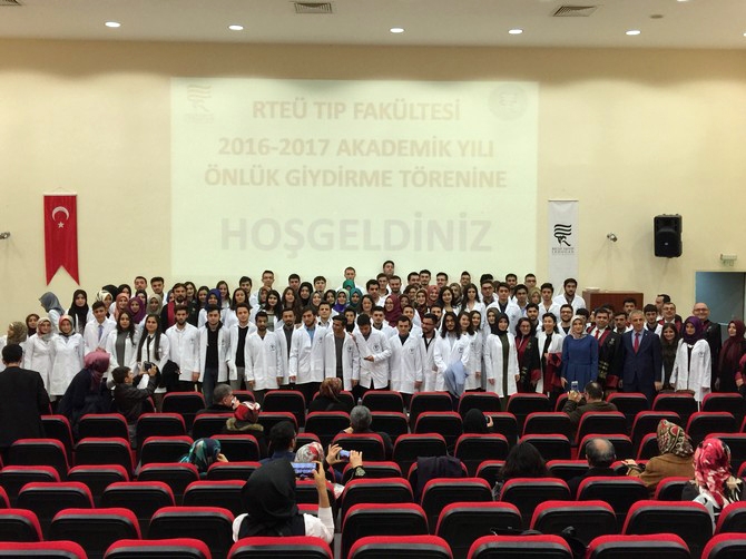 RTEÜ Tıp Fakültesi Öğrencileri Önlüklerini Giydi 69