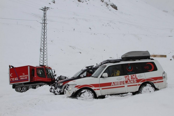 Rize'de Sağlık ekiplerinin "kar tatbikatı" gerçeği aratma 23
