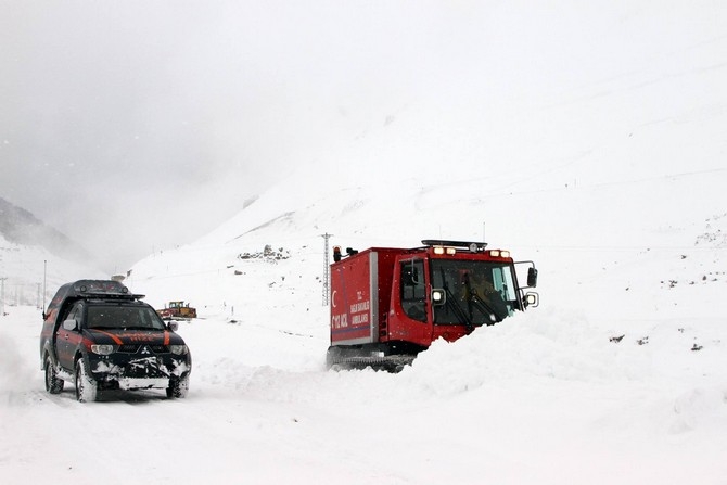 Rize'de Sağlık ekiplerinin "kar tatbikatı" gerçeği aratma 24