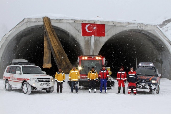 Rize'de Sağlık ekiplerinin "kar tatbikatı" gerçeği aratma 4