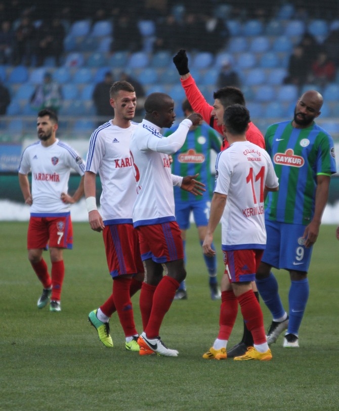 Çaykur Rizespor-Kardemir Karabükspor Maç Fotoğrafları 19