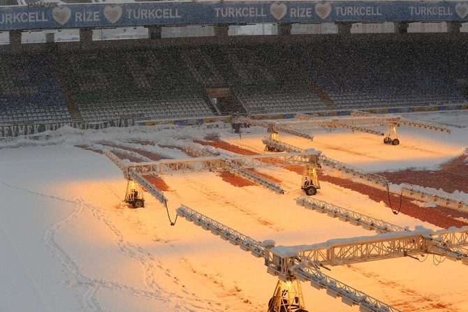 Rize Stadı, Galatasaray Maçına Yetiştirilmeye Çalışılıyor 2