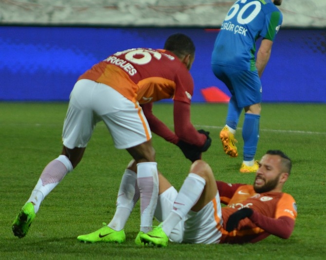Çaykur Rizespor-Galatasaray Maç Fotoğrafları 91