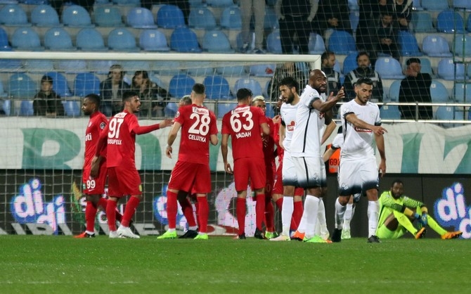 Çaykur Rizespor ile Antalyaspor Maç Fotoğrafları 10