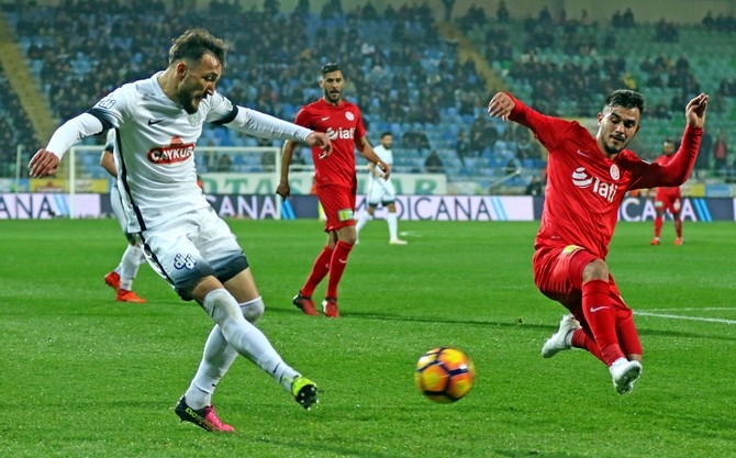 Çaykur Rizespor ile Antalyaspor Maç Fotoğrafları 13