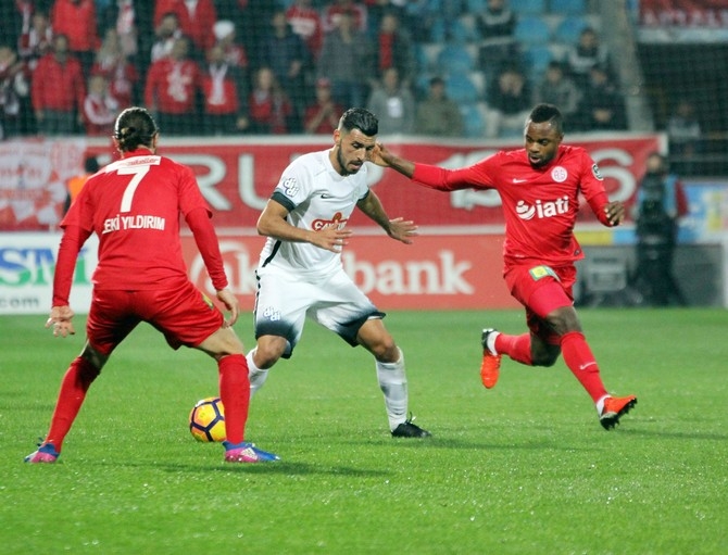 Çaykur Rizespor ile Antalyaspor Maç Fotoğrafları 20