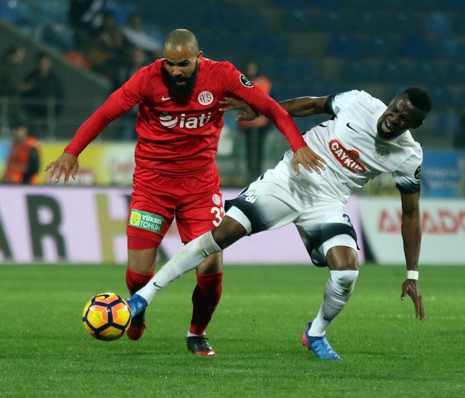 Çaykur Rizespor ile Antalyaspor Maç Fotoğrafları 28