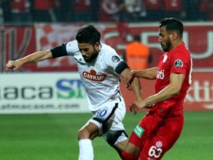 Çaykur Rizespor ile Antalyaspor Maç Fotoğrafları