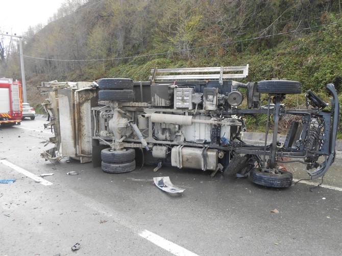 Rize’de Zincirleme Kaza 1 Ölü, 1 Ağır Yaralı 5