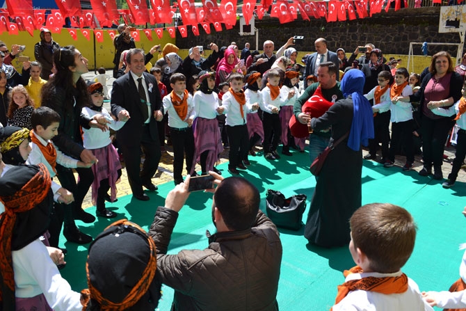 Rize'de 23 Nisan Etkinlikleri Okullarda Devam Ediyor 3