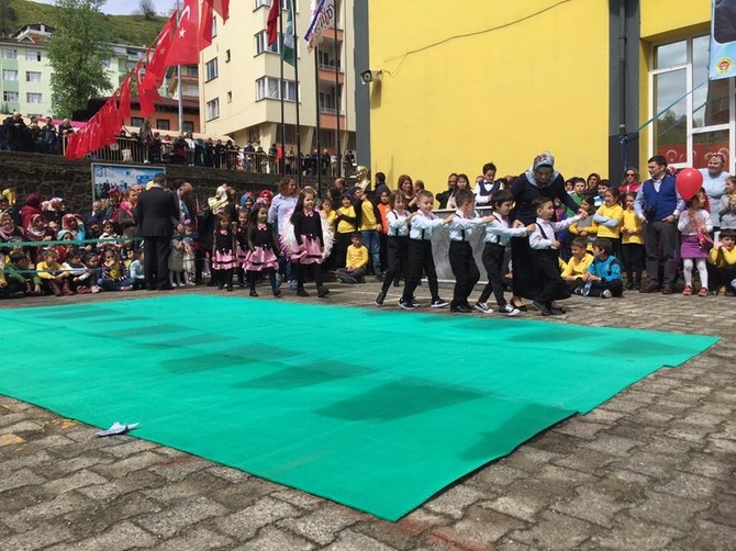 Rize'de 23 Nisan Etkinlikleri Okullarda Devam Ediyor 4
