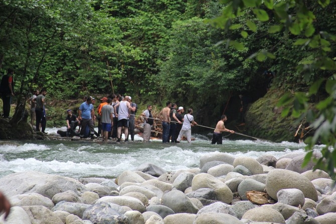 Rize, Nehir için seferber oldu 10