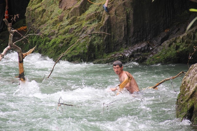 Rize, Nehir için seferber oldu 12