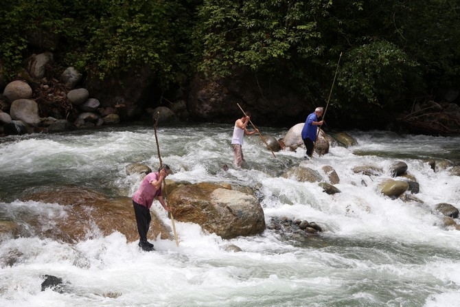 Rize, Nehir için seferber oldu 4
