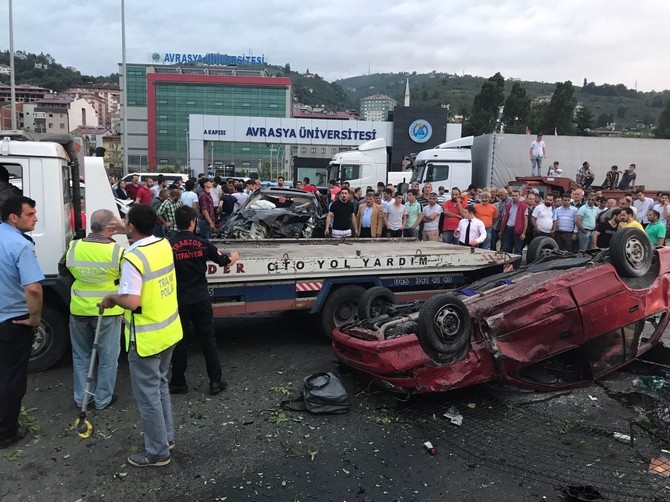 Trabzon'da zincirleme trafik kazası: 3 ölü, 8 yaralı 2