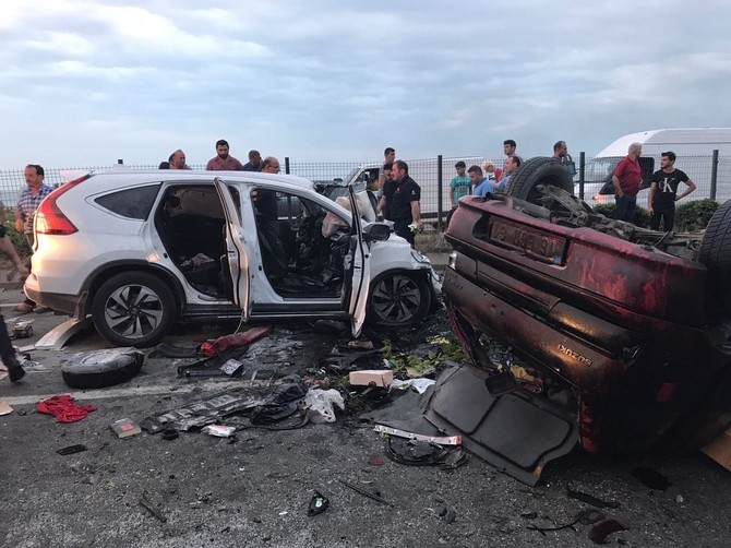 Trabzon'da zincirleme trafik kazası: 3 ölü, 8 yaralı 5