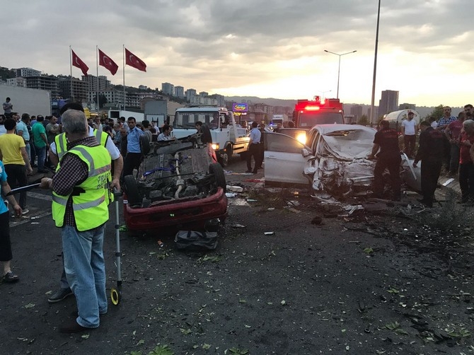 Trabzon'da zincirleme trafik kazası: 3 ölü, 8 yaralı 6