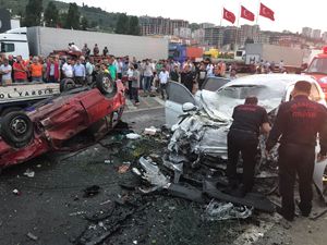 Trabzon'da zincirleme trafik kazası: 3 ölü, 8 yaralı