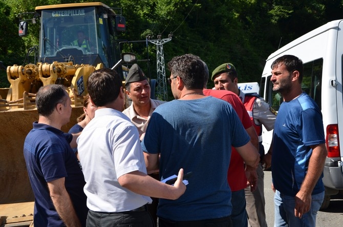 Rize havalimanı dolgu çalışmaları jandarma ve polis eşliğinde başladı 3