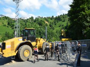 Rize havalimanı dolgu çalışmaları jandarma ve polis eşliğinde başladı