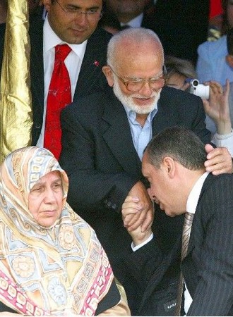Başbakan ve Annesi Tenzile Erdoğan 14