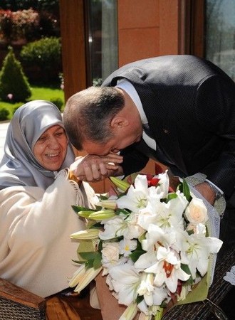 Başbakan ve Annesi Tenzile Erdoğan 28