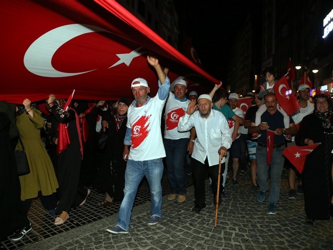 Rize'de 15 Temmuz Demokrasi Yürüyüşü düzenlendi 8