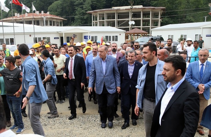Cumhurbaşkanı Erdoğan Rize'de İncelemede Bulundu 3