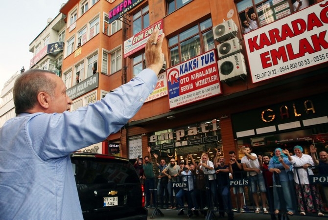 Erdoğan, Ak Parti Rize İl Başkanlığını Ziyaret Etti 1
