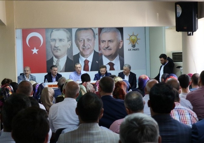 Erdoğan, Ak Parti Rize İl Başkanlığını Ziyaret Etti 15