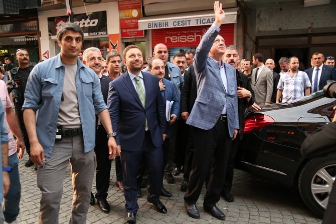 Erdoğan, Ak Parti Rize İl Başkanlığını Ziyaret Etti 22