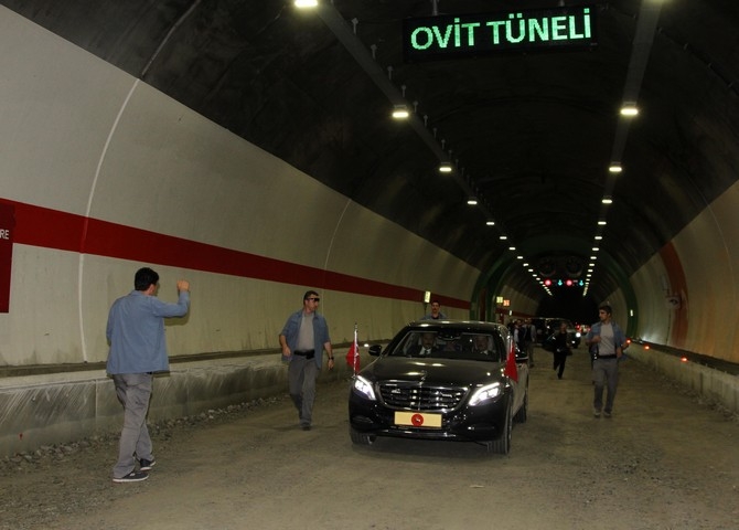 Cumhurbaşkanı Erdoğan Ovit Tüneli'nde İncelemelerde Bulundu 1