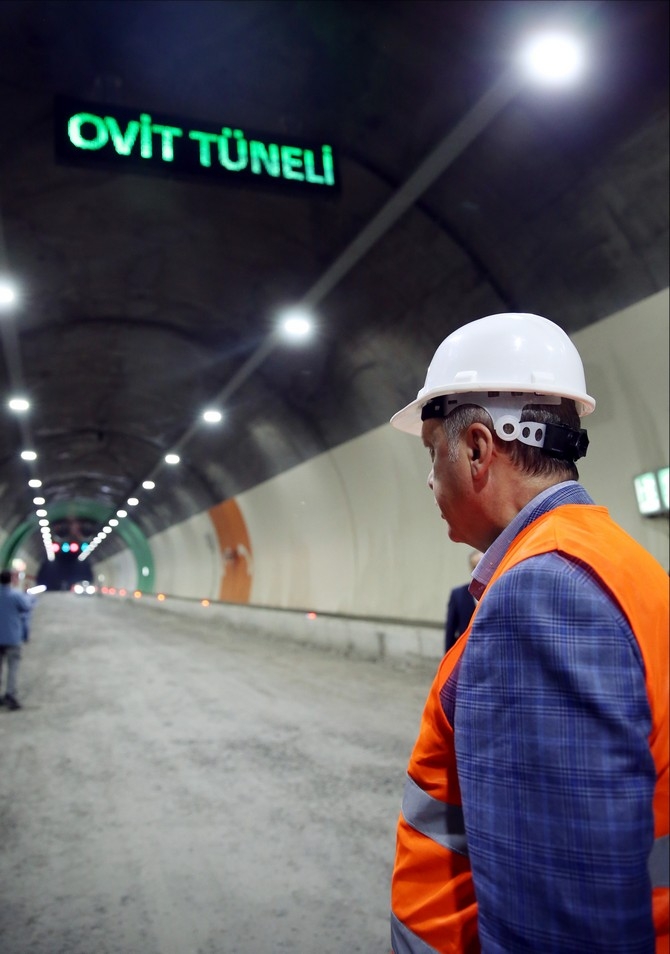Cumhurbaşkanı Erdoğan Ovit Tüneli'nde İncelemelerde Bulundu 19