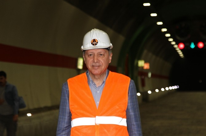 Cumhurbaşkanı Erdoğan Ovit Tüneli'nde İncelemelerde Bulundu 3