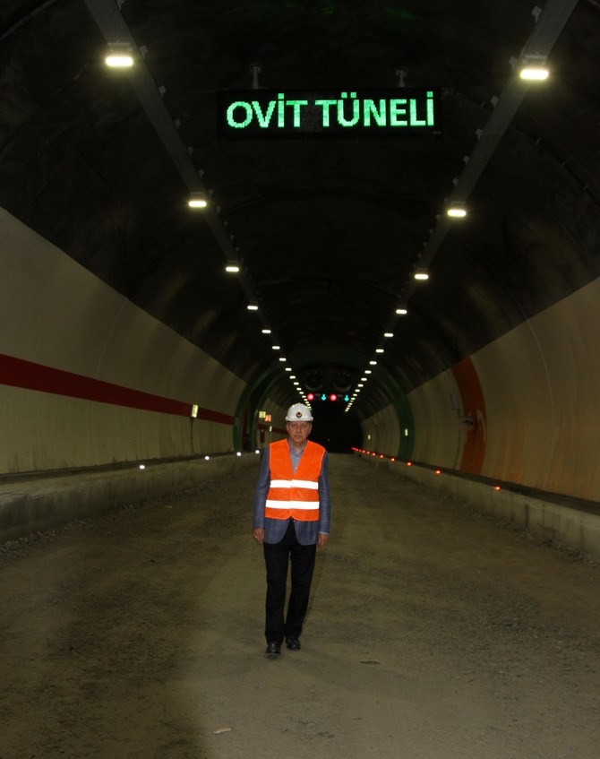 Cumhurbaşkanı Erdoğan Ovit Tüneli'nde İncelemelerde Bulundu 4