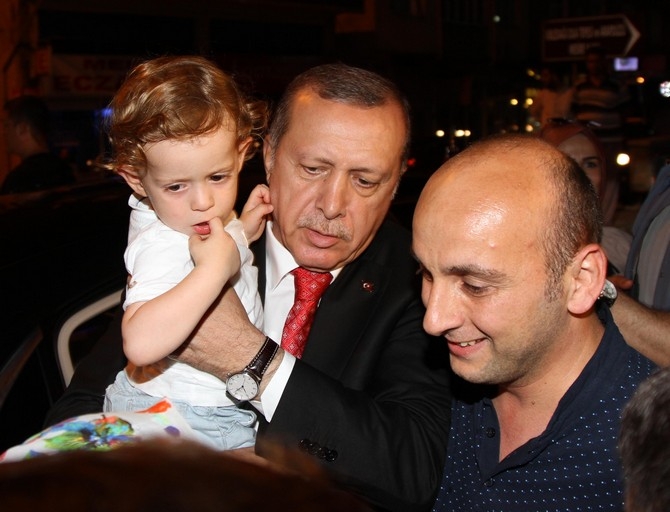 Cumhurbaşkanı Erdoğan Rize'de markete girdi, alışveriş yaptı 6