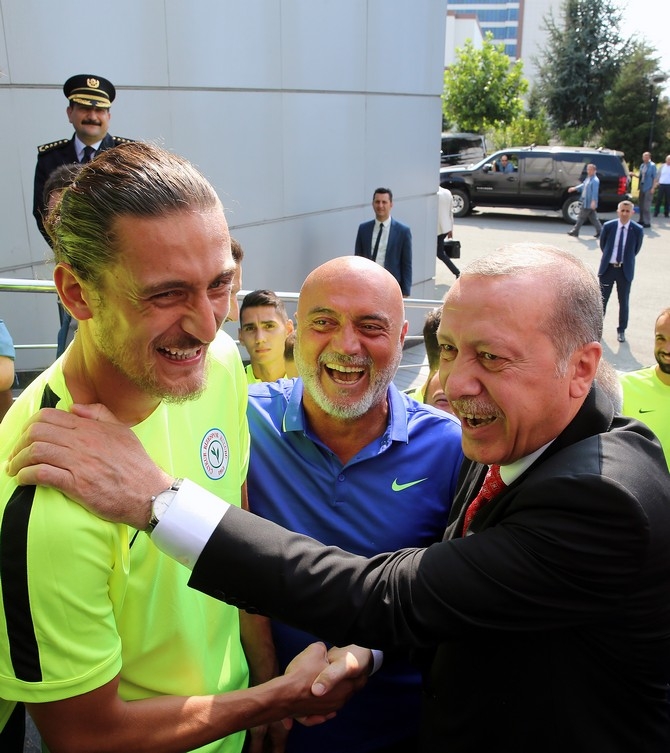 Cumhurbaşkanı Erdoğan, Çaykur Rizespor Kulübü'nü ziyaret etti 1