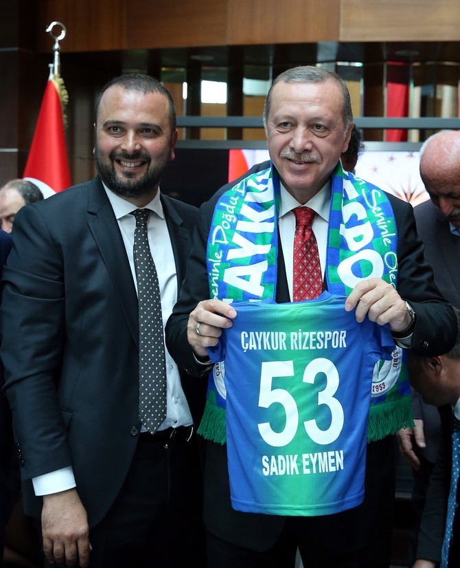 Cumhurbaşkanı Erdoğan, Çaykur Rizespor Kulübü'nü ziyaret etti 10