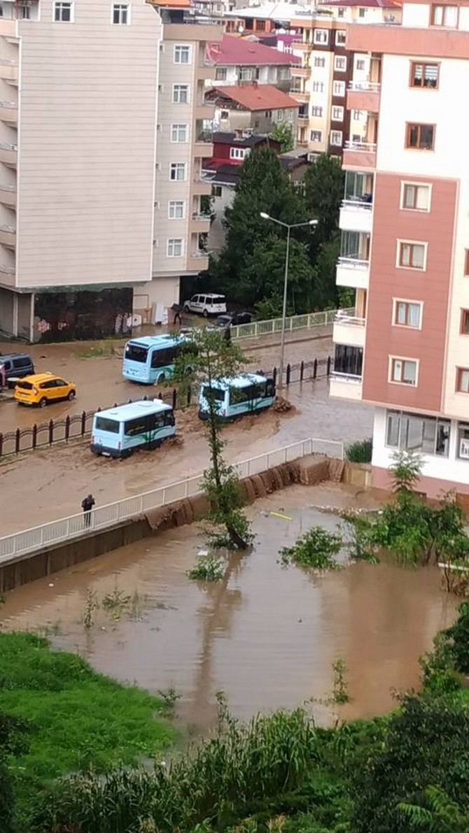 Dağdibi Yolu Bir Kez Daha Sular Altında 6